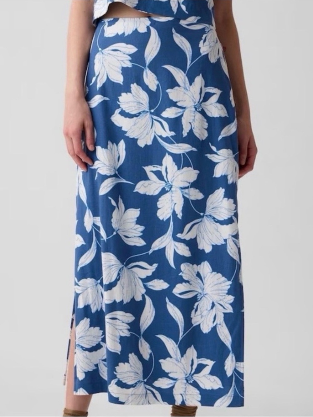 GAP L Petite Navy & White Floral Maxi Skirt